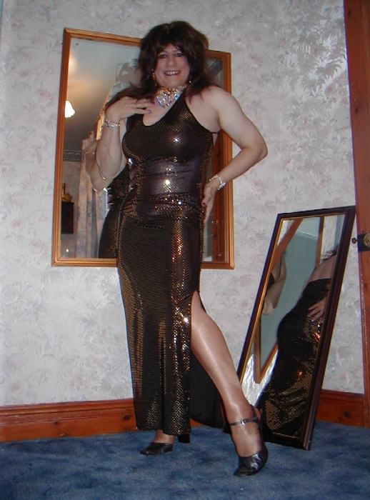 How do you like this skin clinging and sexy evening gown honey?!