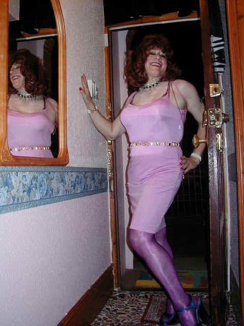 DeniseB69.jpg (35130 bytes)