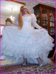 Click to enlarge Miss Denise Hewitt's wonderful Mega Photo!
