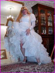 Click to enlarge Miss Denise Hewitt's wonderful Mega Photo!