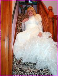Click to enlarge Miss Denise Hewitt's wonderful Mega Photo!