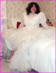 Click to enlarge Miss Denise Hewitt's wonderful Mega Photo!