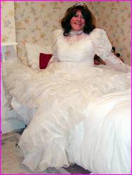 Click to enlarge Miss Denise Hewitt's wonderful Mega Photo!