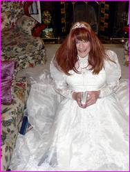 Click to enlarge Miss Denise Hewitt's wonderful Mega Photo!