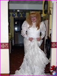 Click to enlarge Miss Denise Hewitt's wonderful Mega Photo!