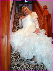 Click to enlarge Miss Denise Hewitt's wonderful Mega Photo!