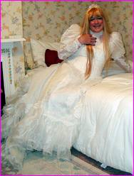 Click to enlarge Miss Denise Hewitt's wonderful Mega Photo!
