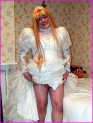 Click to enlarge Miss Denise Hewitt's wonderful Mega Photo!