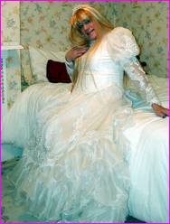 Click to enlarge Miss Denise Hewitt's wonderful Mega Photo!