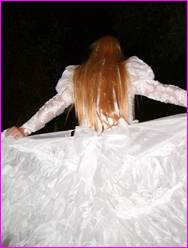 Click to enlarge Miss Denise Hewitt's wonderful Mega Photo!