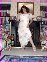 Click to enlarge Miss Denise Hewitt's wonderful Mega Photo!