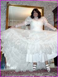 Click to enlarge Miss Denise Hewitt's wonderful Mega Photo!