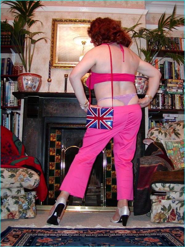 Miss Denise Hewiitt - Your On-Line TV Super- Model!