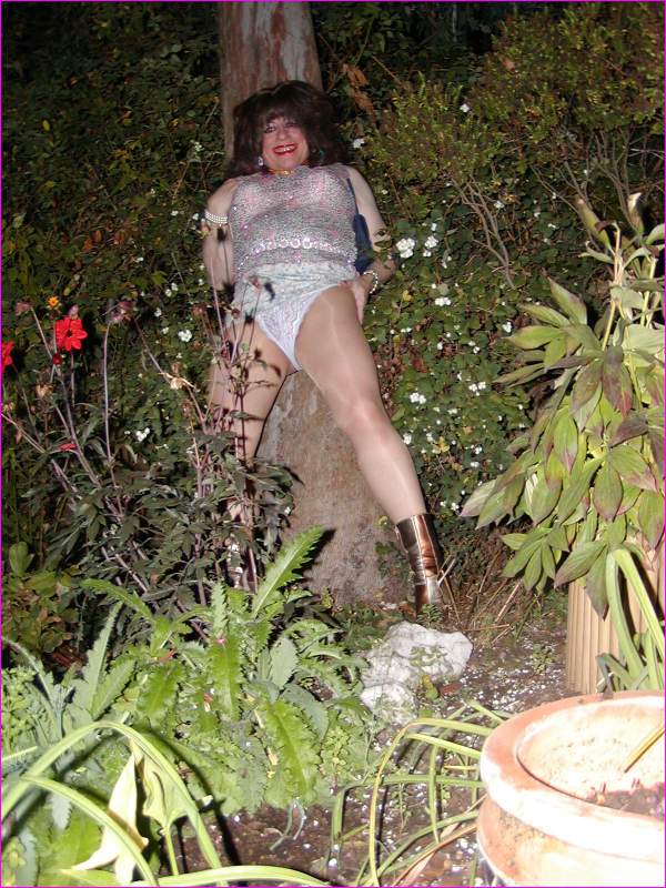 Denise : Your Favourite TV Super-Model - Get your pants off quick honey - I'm REALLY hot now!