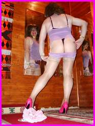 [Click to enlarge Miss Denise Hewitt's MEGA TV Photo!]