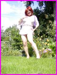 [Click to enlarge Miss Denise Hewitt's MEGA TV Photo!]