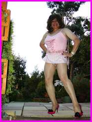 [Click to enlarge Miss Denise Hewitt's MEGA TV Photo!]
