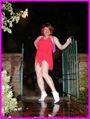 [Click to enlarge Miss Denise Hewitt's MEGA TV Photo!]
