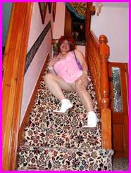 [Click to enlarge Miss Denise Hewitt's MEGA TV Photo!]