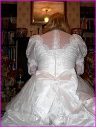 Click to enlarge Miss Denise Hewitt's wonderful Mega Photo!
