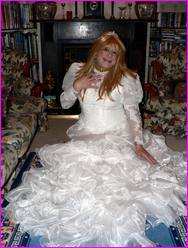 Click to enlarge Miss Denise Hewitt's wonderful Mega Photo!