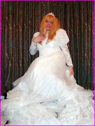 Click to enlarge Miss Denise Hewitt's wonderful Mega Photo!