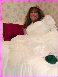 Click to enlarge Miss Denise Hewitt's wonderful Mega Photo!