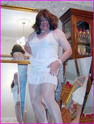 Click to enlarge Miss Denise Hewitt's wonderful Mega Photo!