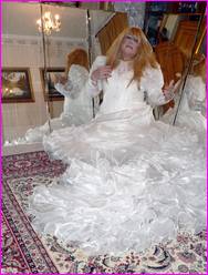 Click to enlarge Miss Denise Hewitt's wonderful Mega Photo!