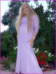 Click to enlarge Miss Denise Hewitt's wonderful Mega Photo!