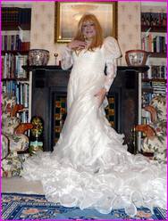 Click to enlarge Miss Denise Hewitt's wonderful Mega Photo!