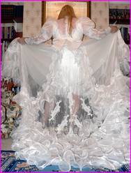 Click to enlarge Miss Denise Hewitt's wonderful Mega Photo!