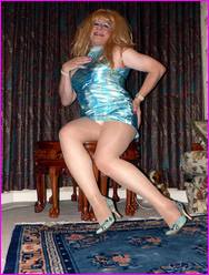 Click to enlarge Miss Denise Hewitt's wonderful Mega Photo!