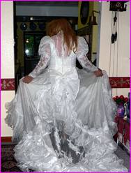 Click to enlarge Miss Denise Hewitt's wonderful Mega Photo!