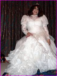 Click to enlarge Miss Denise Hewitt's wonderful Mega Photo!