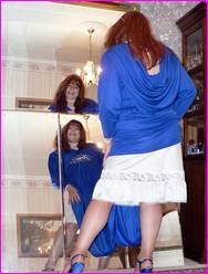 Click to enlarge Miss Denise Hewitt's wonderful Mega Photo!
