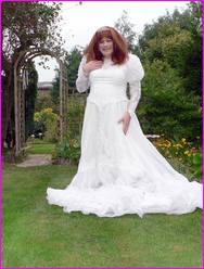 Click to enlarge Miss Denise Hewitt's wonderful Mega Photo!