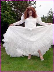 Click to enlarge Miss Denise Hewitt's wonderful Mega Photo!