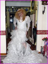 Click to enlarge Miss Denise Hewitt's wonderful Mega Photo!