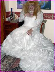 Click to enlarge Miss Denise Hewitt's wonderful Mega Photo!