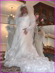 Click to enlarge Miss Denise Hewitt's wonderful Mega Photo!
