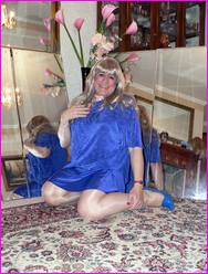 Click to enlarge Miss Denise Hewitt's wonderful Mega Photo!