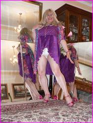 Click to enlarge Miss Denise Hewitt's wonderful Mega Photo!