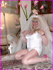 Click to enlarge Miss Denise Hewitt's wonderful Mega Photo!