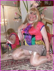 Click to enlarge Miss Denise Hewitt's wonderful Mega Photo!