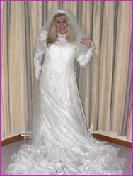 Click to enlarge Miss Denise Hewitt's wonderful Mega Photo!