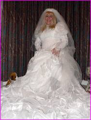 Click to enlarge Miss Denise Hewitt's wonderful Mega Photo!