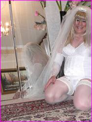Click to enlarge Miss Denise Hewitt's wonderful Mega Photo!