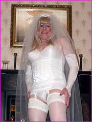 Click to enlarge Miss Denise Hewitt's wonderful Mega Photo!